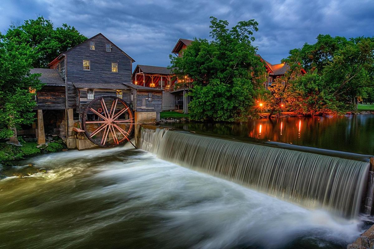 Papa Bear, Hot Tub, Wifi, 1089 Free Tickets Each Paid Day, Dollywood And More เซอเวียร์วีล ภายนอก รูปภาพ