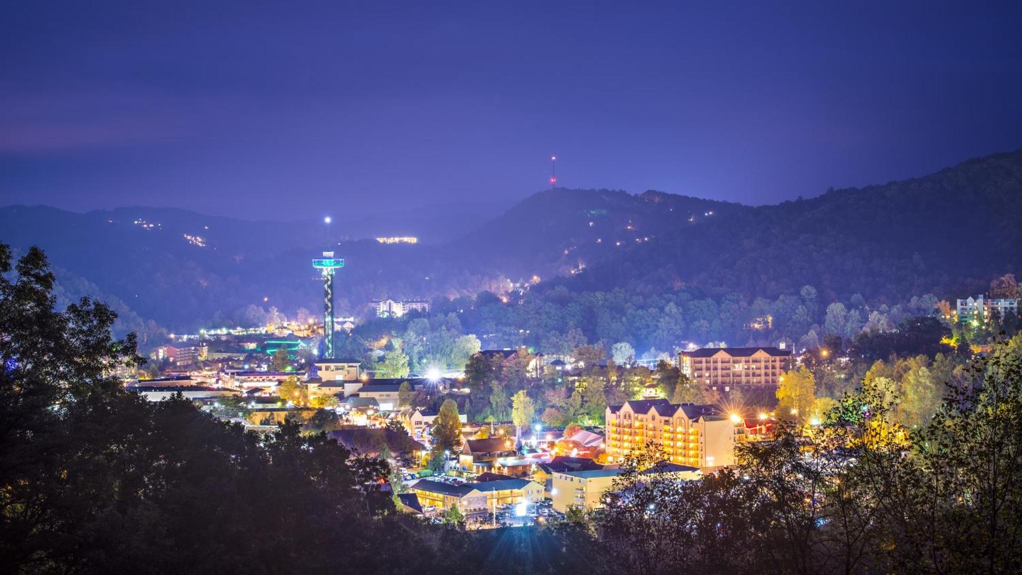 Papa Bear, Hot Tub, Wifi, 1089 Free Tickets Each Paid Day, Dollywood And More เซอเวียร์วีล ภายนอก รูปภาพ