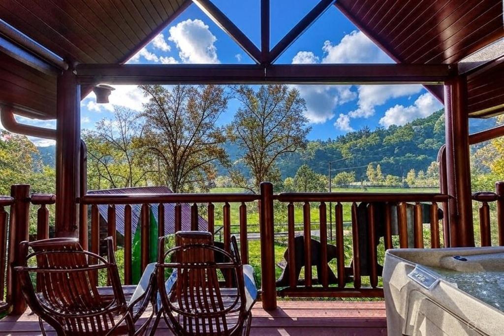 Papa Bear, Hot Tub, Wifi, 1089 Free Tickets Each Paid Day, Dollywood And More เซอเวียร์วีล ภายนอก รูปภาพ